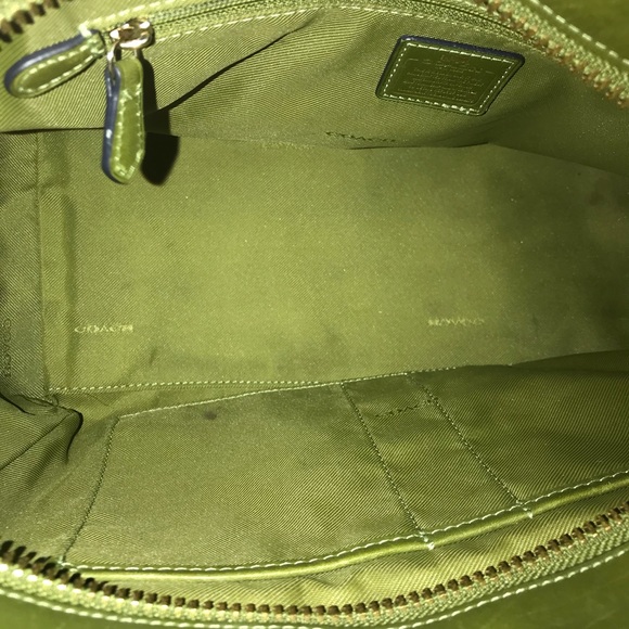 🎉1DAYSALE🎉🎀coach colorblock 30 swagger🎀 - Picture 7 of 8